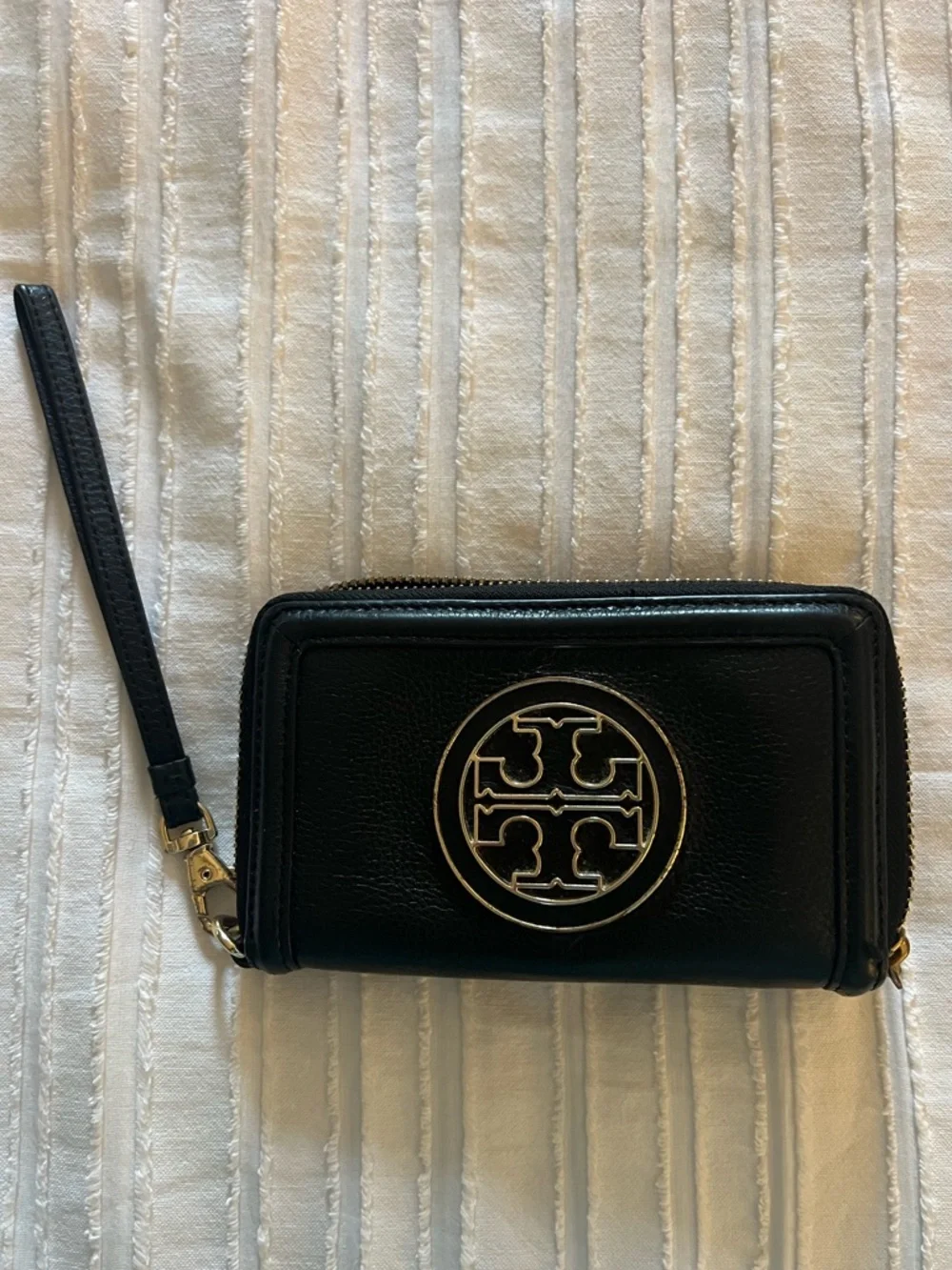 Tory Burch Amanda Zip Wristlet Wallet